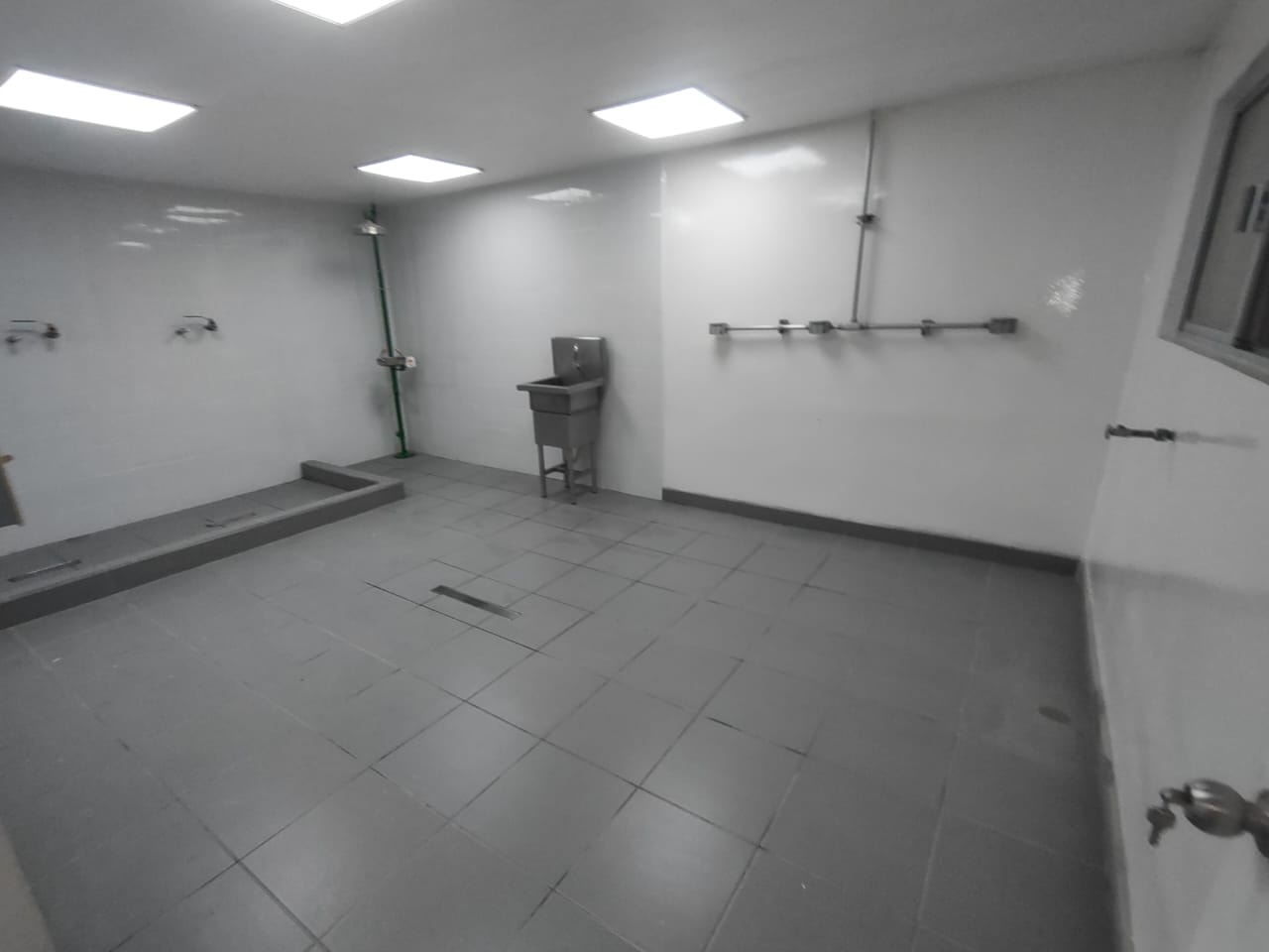 Cuarto de descontaminación terminado